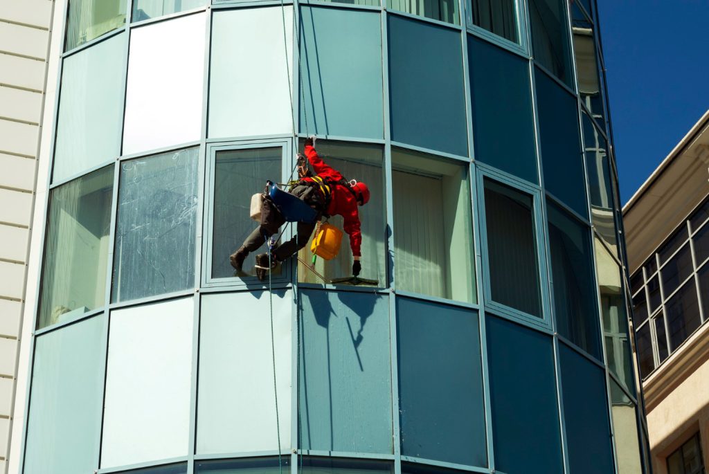 ניקוי חלונות אוסמוזה הפוכה עם חברת תל פז לגובה